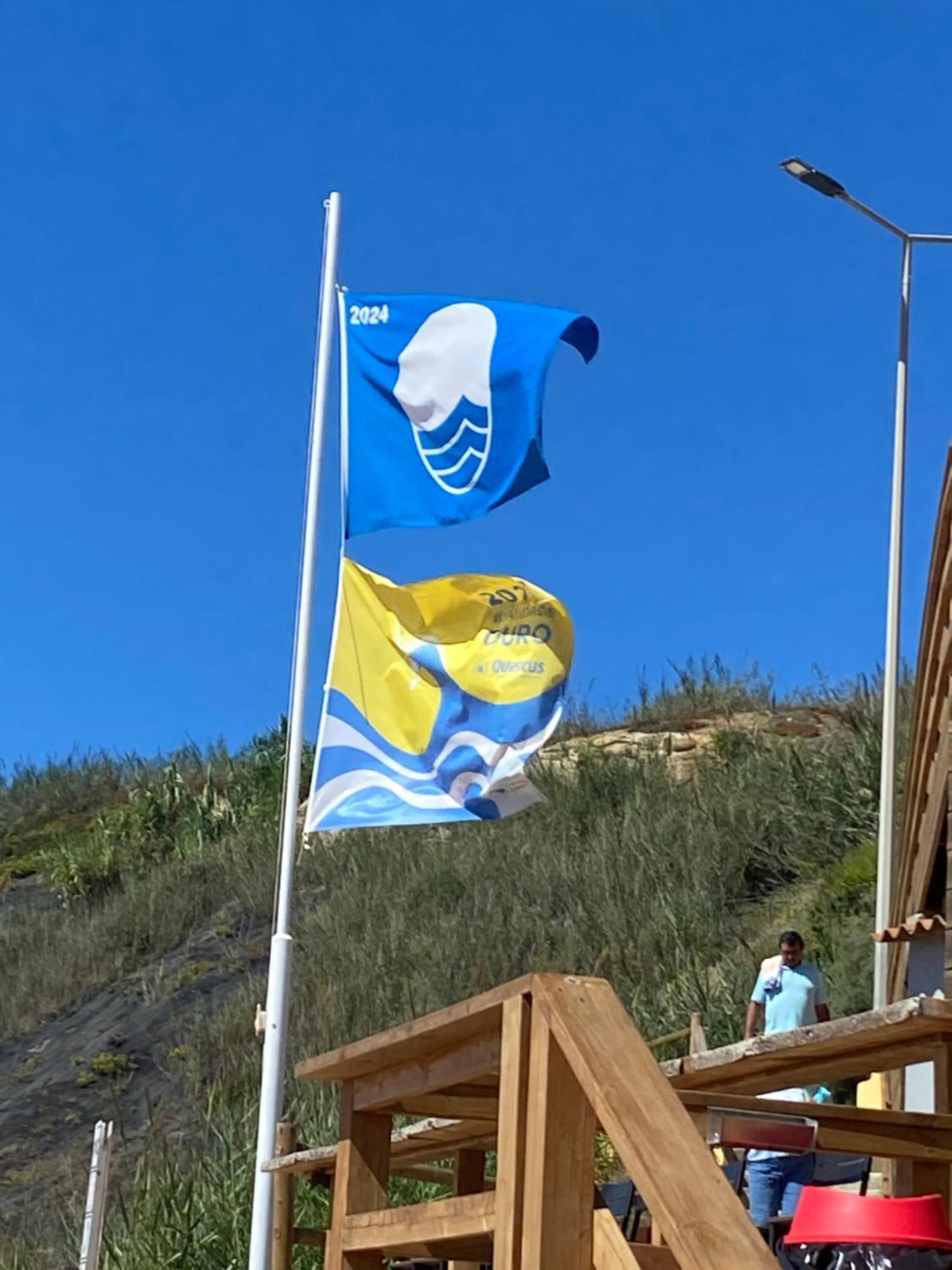 Appartamento Casa Do Portao Azul - Dourada Atouguia Da Baleia Esterno foto